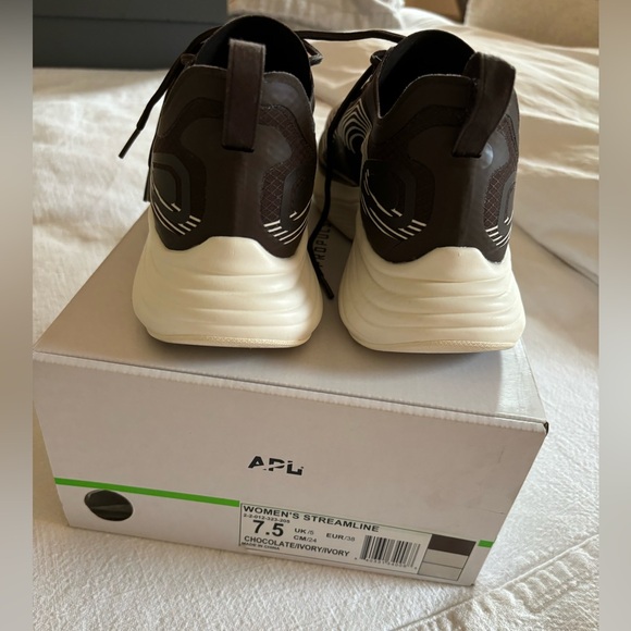 Chocolate/Brown Women's Streamline - APL - Picture 3 of 5